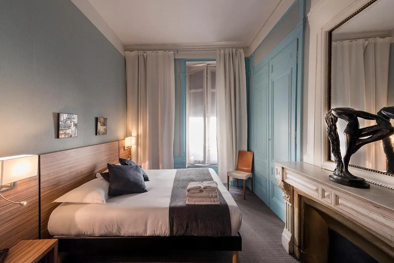 ***  Hotel De Paris Lyon France