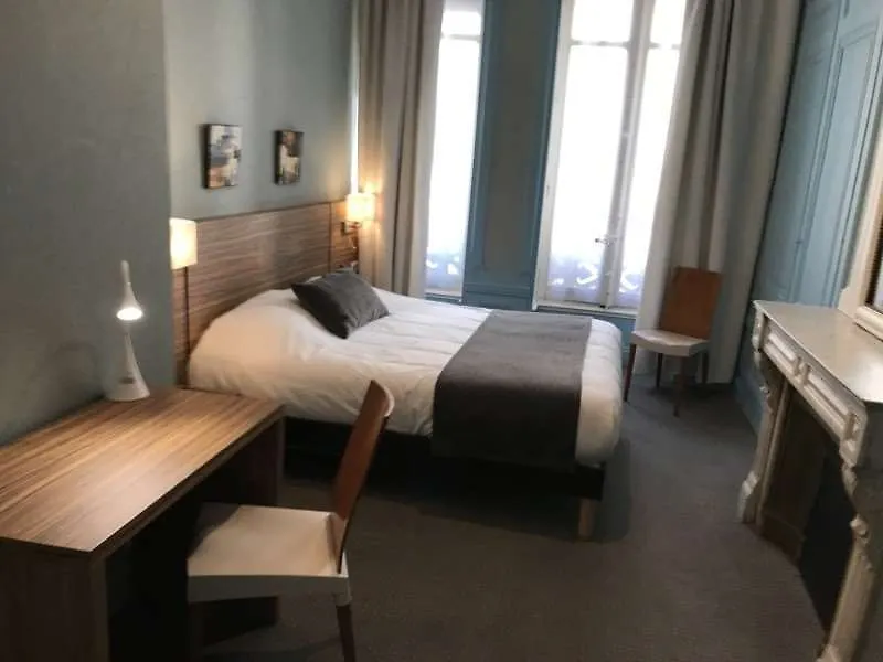 Hotel De Paris Lyon 3*,  France